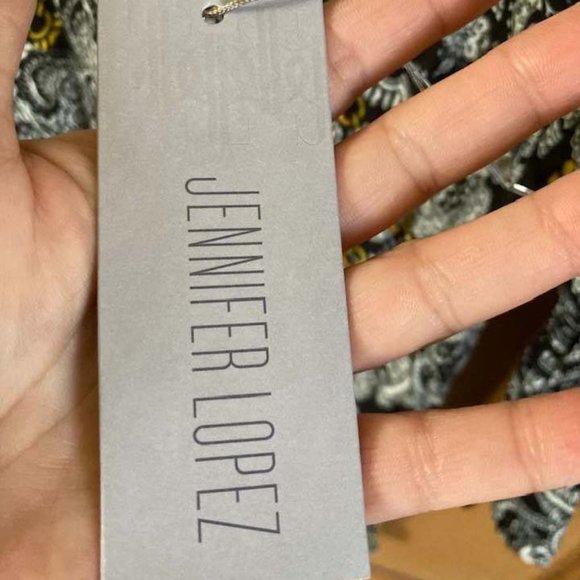 Jennifer Lopez Top Size Large - Picture 5 of 7